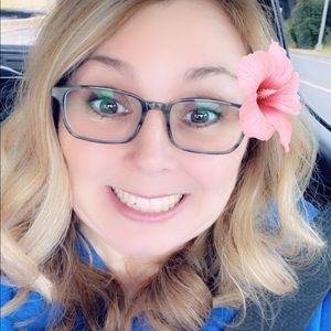 Meet your Posher, Stacy